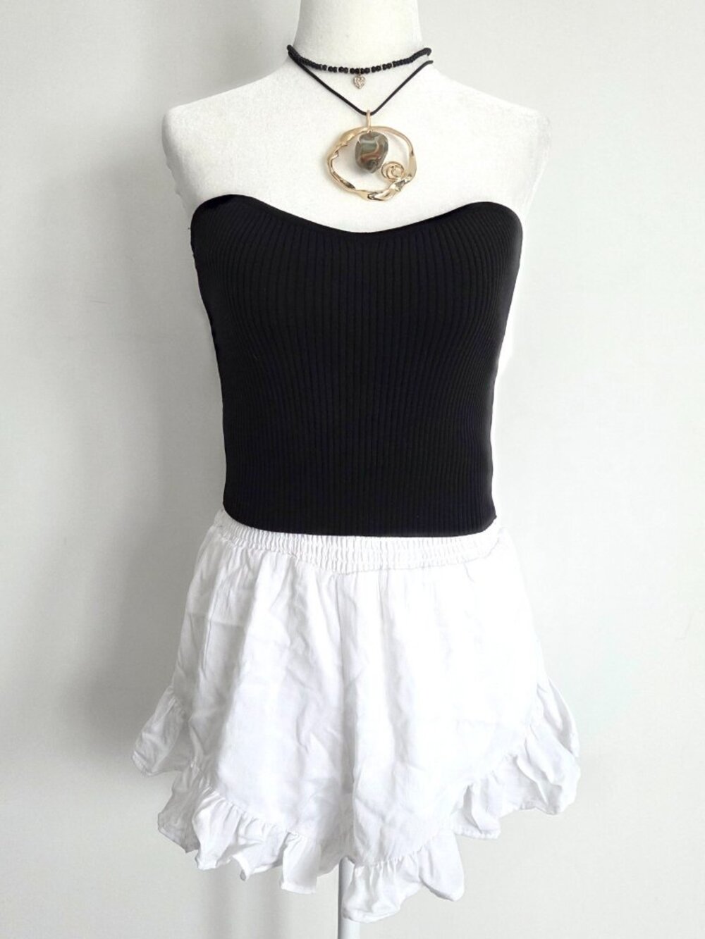 Forever 21 Ribbed Sweetheart Tube‎ Top Large Black Minimalist Going Out Rave NWT